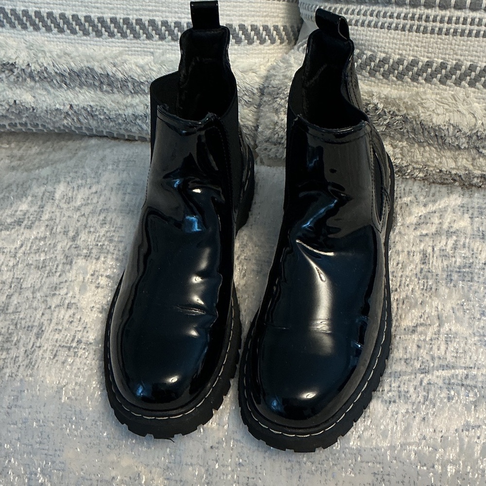 UNIONBAY Black Patent Chelsea Ankle Boots